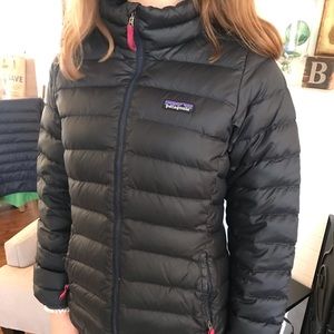 Girls Navy Patagonia down sweater jacket